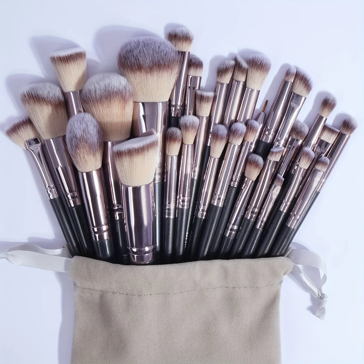 MAANGE – Set de 30 Pinceaux de Maquillage Professionnels avec Pochette